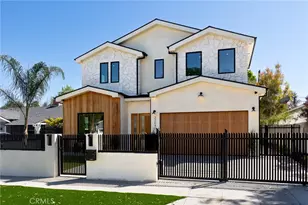 22640 Clarendon St, Woodland Hills, CA 91367 - Photo 1