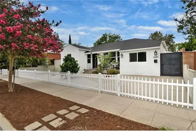 10455 Chandler Boulevard, North Hollywood, CA 91601 - Photo 1