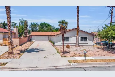 42209 45th St W, Quartz Hill, CA 93536 - Photo 1