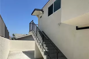 7728 1/2 Laurel Canyon Blvd, North Hollywood, CA 91605 - Photo 1