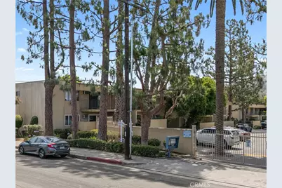 11138 Aqua Vista Street #30, Studio City, CA 91602 - Photo 1