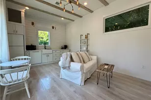 5513 W Sale Ave, Woodland Hills, CA 91367 - Photo 1