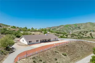 13700 Summit Knoll Rd, Agua Dulce, CA 91390 - Photo 1