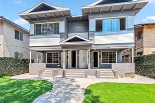 825 W 40th Pl, Los Angeles, CA 90037 - Photo 1