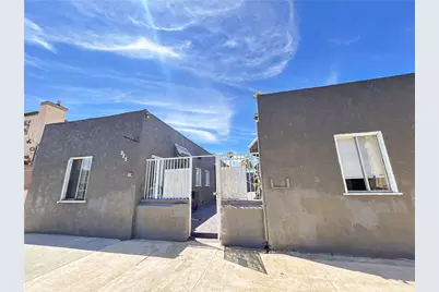 925 N Washington Place, Long Beach, CA 90813 - Photo 1