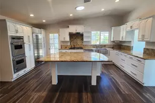 22808 Gershwin Dr, Woodland Hills, CA 91364 - Photo 1