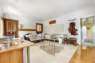 2589 E Villa Street, Pasadena, CA 91107 - Photo 1