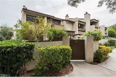 5800 Owensmouth Avenue #26, Woodland Hills, CA 91367 - Photo 1