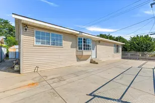 22319 Park St, Newhall, CA 91321 - Photo 1