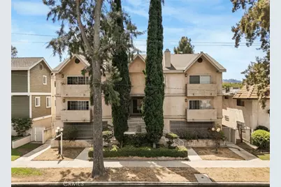 13042 Riverside Dr, Sherman Oaks, CA 91423 - Photo 1