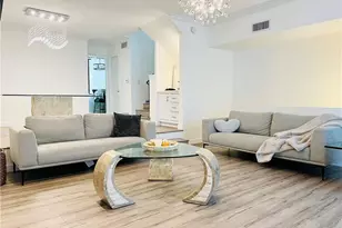 14348 Riverside Dr, Sherman Oaks, CA 91423 - Photo 1