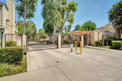 5644 Etiwanda Avenue #5, Tarzana, CA 91356 - Photo 1