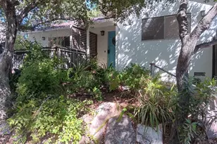 4356 Tosca Rd, Woodland Hills, CA 91364 - Photo 1