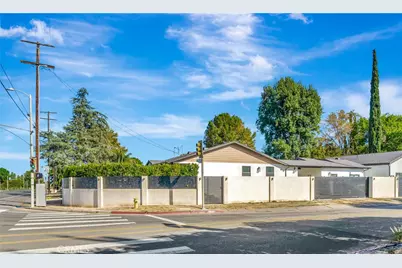 6350 Woodlake Blvd, Woodland Hills, CA 91367 - Photo 1