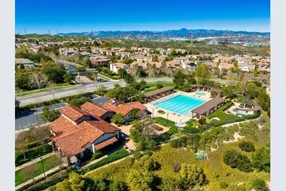 27017 Fairway Ln, Valencia, CA 91381 - Photo 43