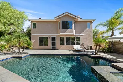 29027 Raintree, Saugus, CA 91390 - Photo 1