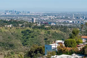 1680 Summitridge Dr, Beverly Hills, CA 90210 - Photo 1