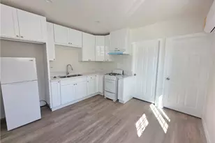 11572 1/4 Amboy Ave, San Fernando, CA 91340 - Photo 1