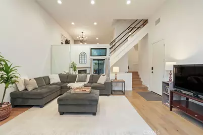 6930 De Celis #16, Lake Balboa, CA 91406 - Photo 1