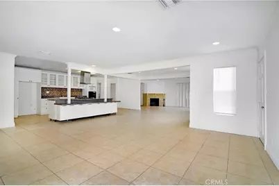 19324 Victory Boulevard, Reseda, CA 91335 - Photo 1