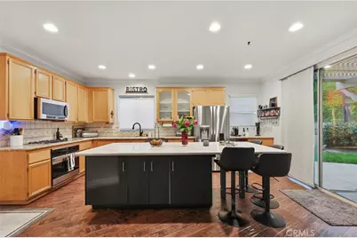 28649 Silverking, Saugus, CA 91390 - Photo 1