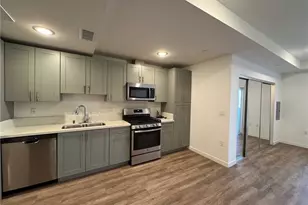 1025 S Berendo St, Los Angeles, CA 90006 - Photo 1