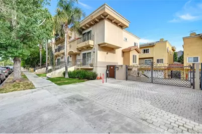 13629 Wyandotte Street #111, Van Nuys, CA 91405 - Photo 1