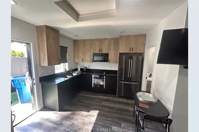 19138 Oxnard Street, Tarzana, CA 91356 - Photo 1