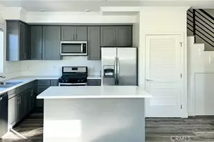 14019 Vanowen St, Van Nuys, CA 91405 - Photo 1