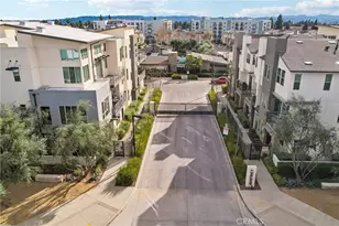 19531 W Cardigan Dr, Northridge, CA 91324 - Photo 1