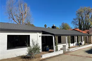 22651 Oxnard St, Woodland Hills, CA 91367 - Photo 1