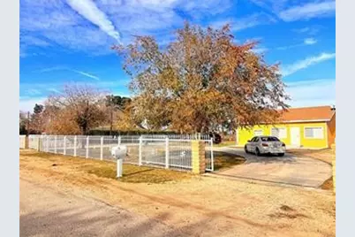 1641 W Avenue L12, Lancaster, CA 93534 - Photo 1