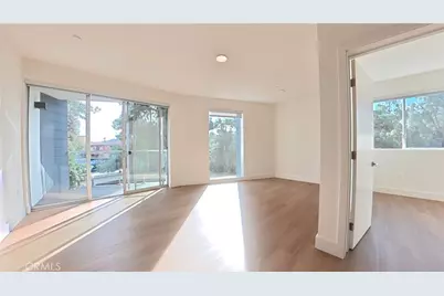 12117 Valleyheart Drive #301, Studio City, CA 91604 - Photo 1