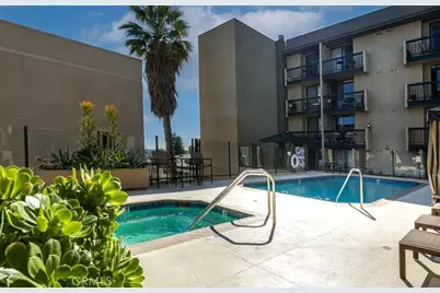 7320 Hawthorn Avenue #214, Los Angeles, CA 90046 - Photo 1