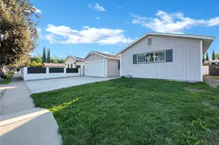 6215 Glide Ave, Woodland Hills, CA 91367 - Photo 1