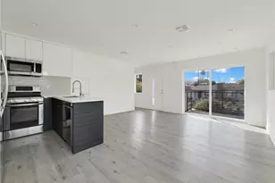 150 S Madison, Los Angeles, CA 90004 - Photo 1