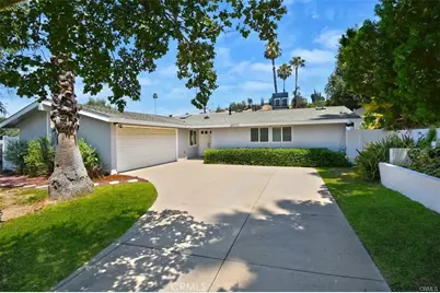 20717 Burbank Blvd, Woodland Hills, CA 91367 - Photo 1
