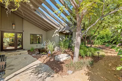 4556 Poe Avenue, Woodland Hills, CA 91364 - Photo 1