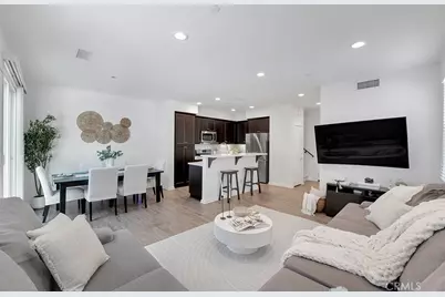 14902 W Navarre, Sylmar, CA 91342 - Photo 1