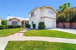 5300 Garden Grove Ave, Tarzana, CA 91356 - Photo 1