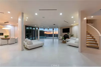 8045 Mulholland Drive, Los Angeles, CA 90046 - Photo 1