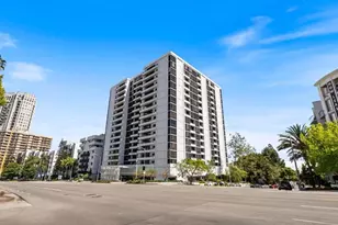 10660 Wilshire Blvd, Los Angeles, CA 90024 - Photo 1