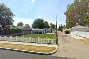 635 N Beachwood, Burbank, CA 91506 - Photo 1