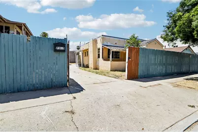 7315 Woodley, Van Nuys, CA 91406 - Photo 1