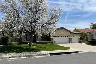 25322 Heather Vale St, Saugus, CA 91350 - Photo 1