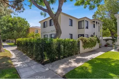 4132 W Toluca Lake Ave, Burbank, CA 91505 - Photo 1