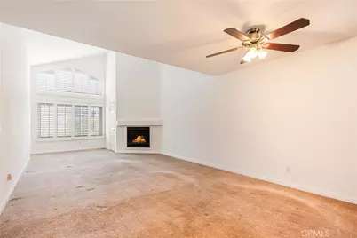 5530 Owensmouth Avenue #324, Woodland Hills, CA 91367 - Photo 1
