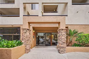 5530 Owensmouth Ave, Woodland Hills, CA 91367 - Photo 1
