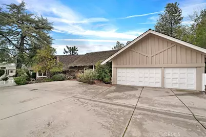 4809 Queen Victoria Road, Woodland Hills, CA 91364 - Photo 1