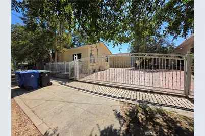 10849 N Swinton Avenue, Granada Hills, CA 91344 - Photo 1